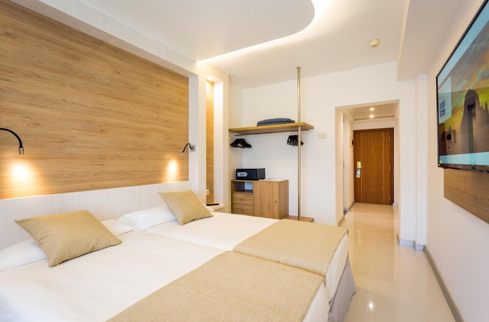 Sirenis Hotel Club Siesta Santa Eularia des Riu Cameră foto